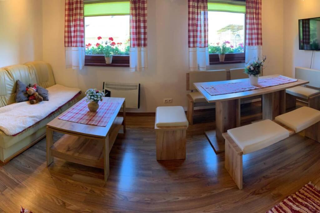 Domcek U Fera Villa Zázrivá Buitenkant foto