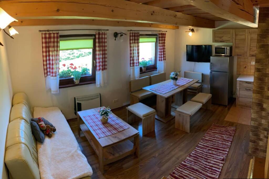 Domcek U Fera Villa Zázrivá Buitenkant foto
